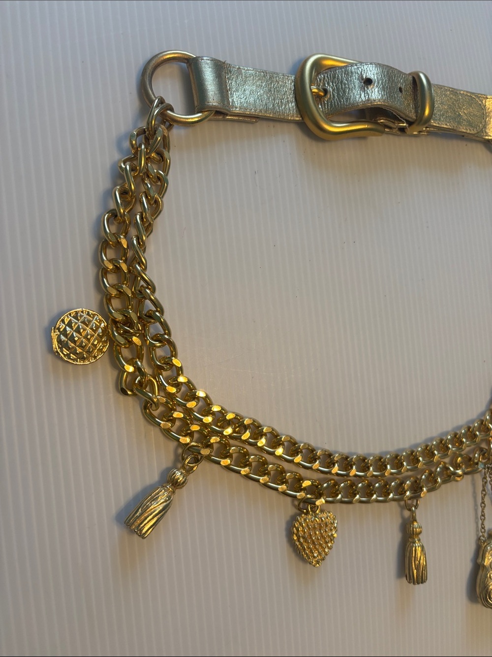 GOLD CHAIN CHARM BELT - Picture 4 of 6